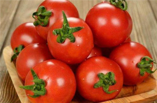 西红柿能不能多吃 西红柿适合生吃还是熟吃